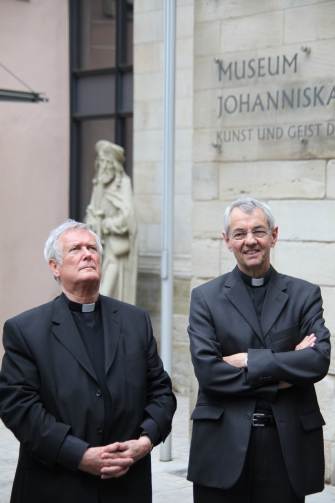 Erzbischof Dr. Ludwig Schick (rechts) und Bischof Dr. Friedhelm Hofman